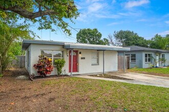 Building Photo - Home For Rent in St Petersburg!