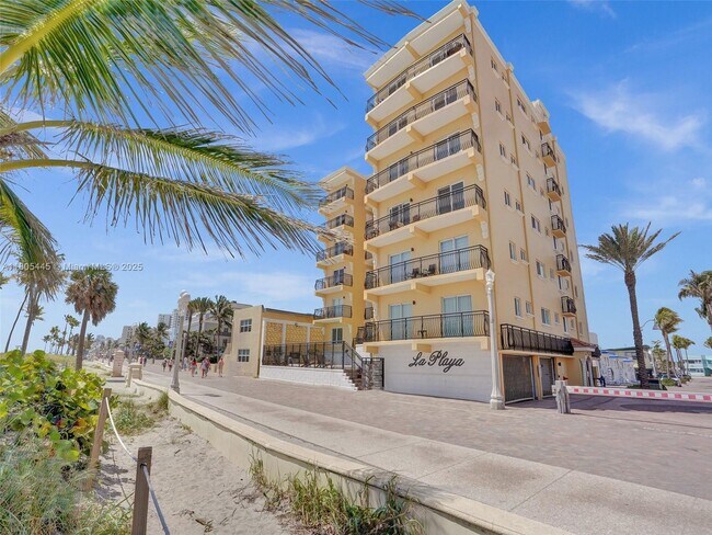 Building Photo - 1815 N Surf Rd