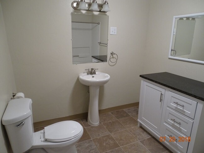 Building Photo - Great South Hills Location