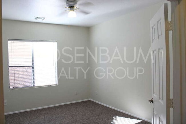 Building Photo - 4632 E Harwell St