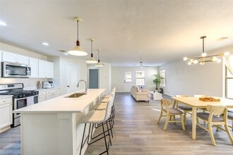 Building Photo - 1010 Hummingbird Point Ln