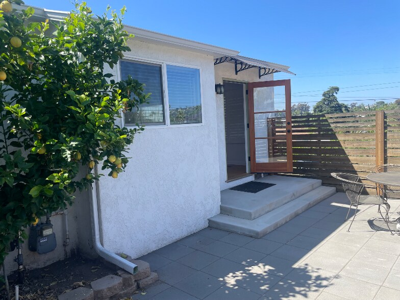 Building Photo - 4180 Blackton Dr