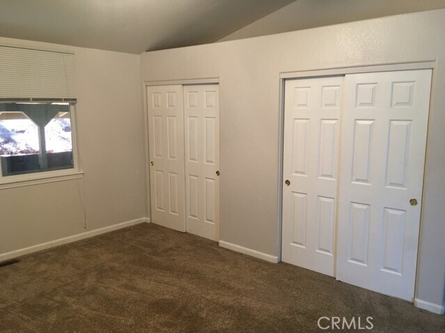 Building Photo - 7095 Fairview Dr