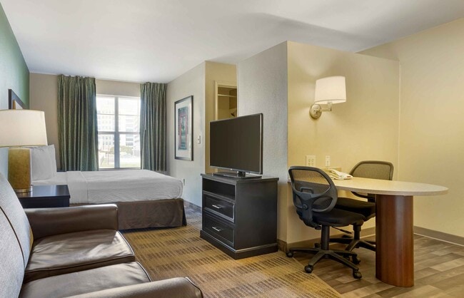 Building Photo - Furnished Studio-Houston - Med. Ctr. - Bra...