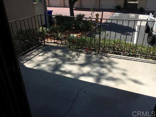 Building Photo - 1041 Ficus Ln