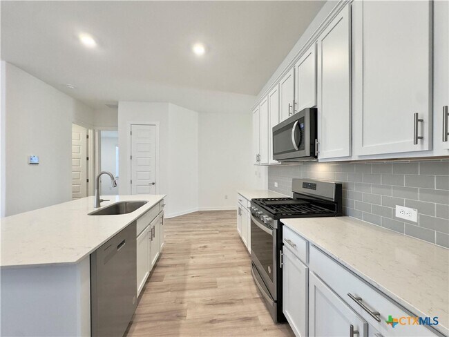 Building Photo - 2109 Gabriels Horn Rd