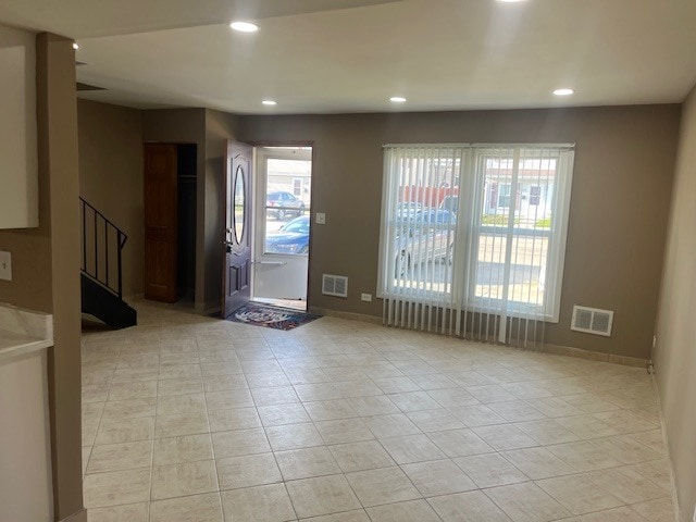 Building Photo - 1863 Jamestown Cir