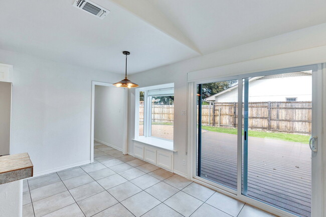 Building Photo - 7709 Shoal Creek Blvd