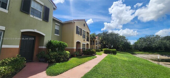 Building Photo - 10366 Fox Trail Rd S