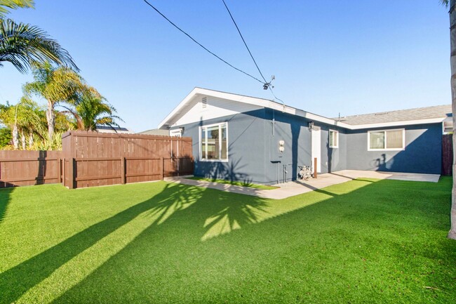 Primary Photo - 3/2 Remodeled Home with Large Fenced Yard