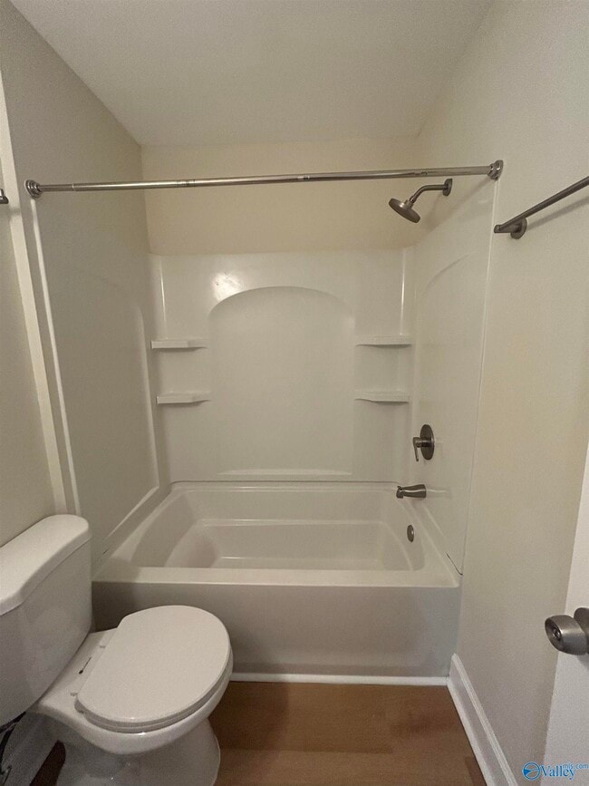 Building Photo - 220 8th Ave NW