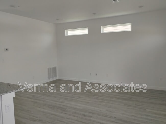 Building Photo - 841 Ventnor Ave