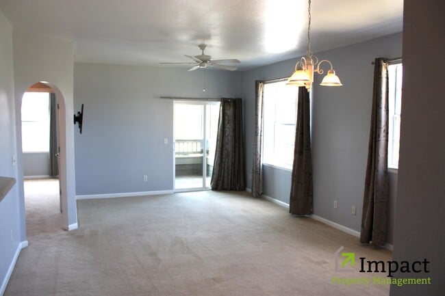 Building Photo - 12818 Ironstone Way