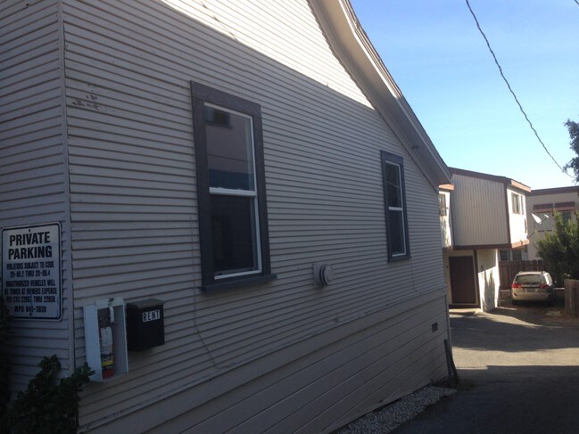 Building Photo - 150 Hawthorne St