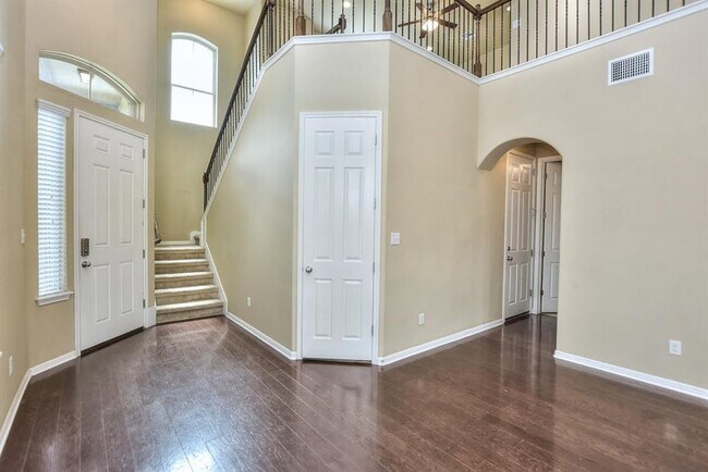 Building Photo - 1232 Clearwing Cir