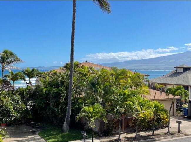 Building Photo - Oceanview Estates Home