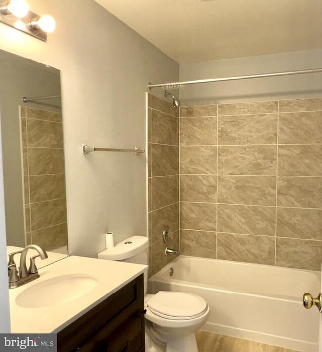 Building Photo - 10600 Elizabeth Parnum Pl