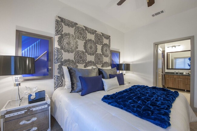 Building Photo - 3100 Cole Ave