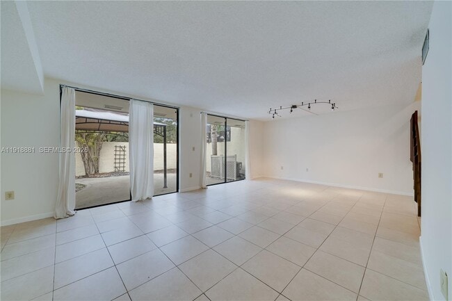 Building Photo - 7827 SW 106th Cir