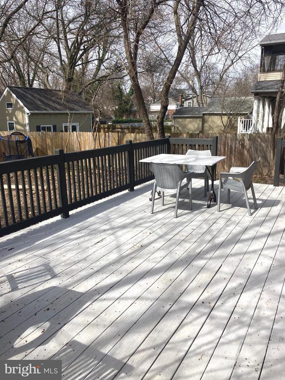 Building Photo - 626 S Irving St