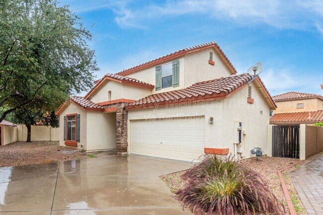 Building Photo - 2644 E Chester Dr