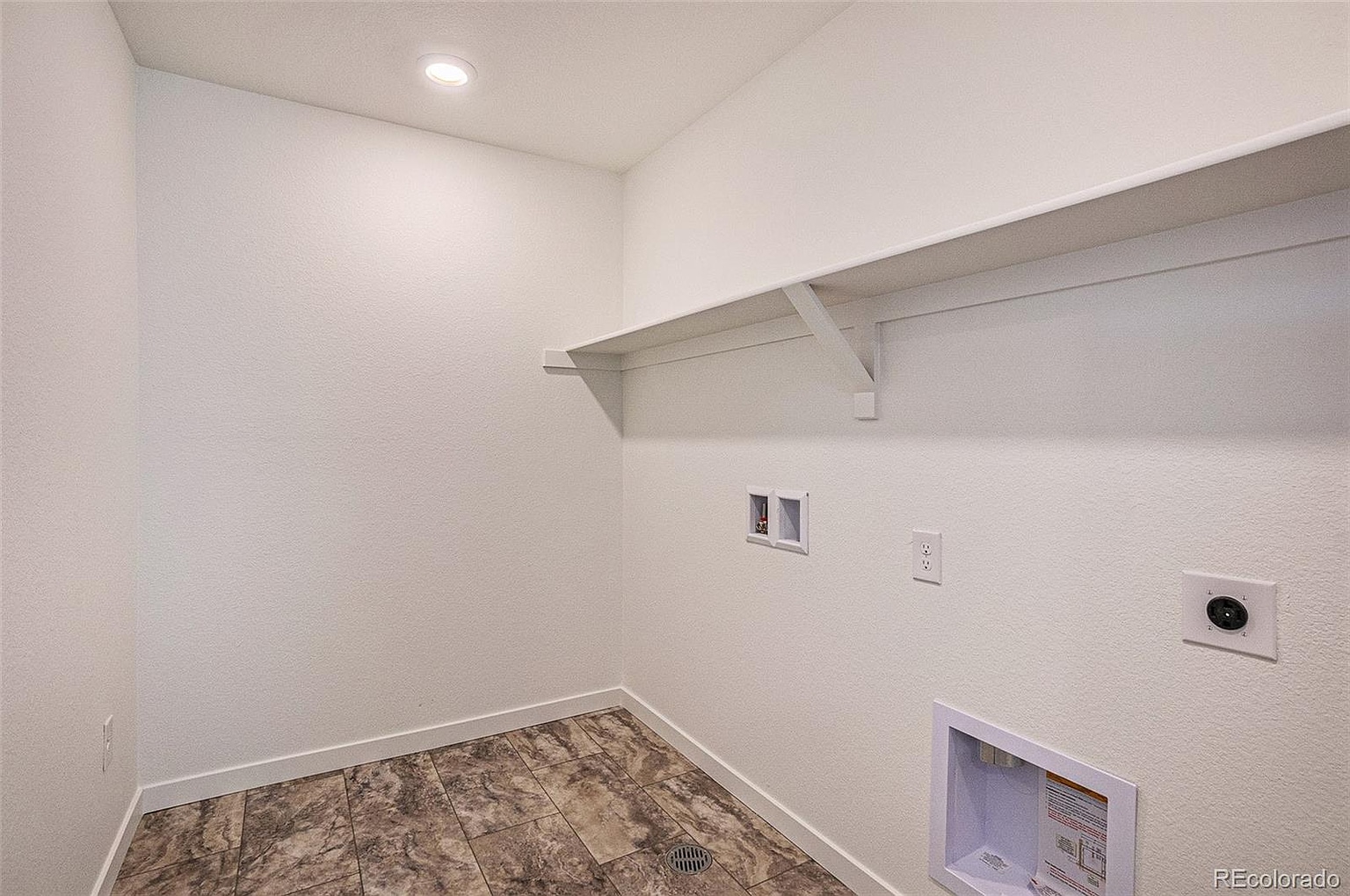 Building Photo - 650 Rob Roy Ct