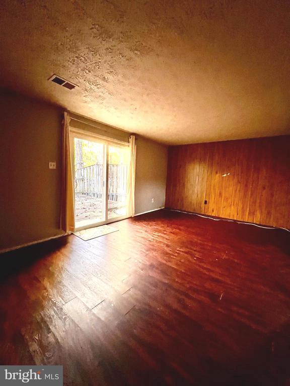 Building Photo - 8104 Willowdale Ct