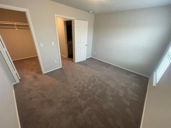 Building Photo - 14550 Breezy Orch Trail