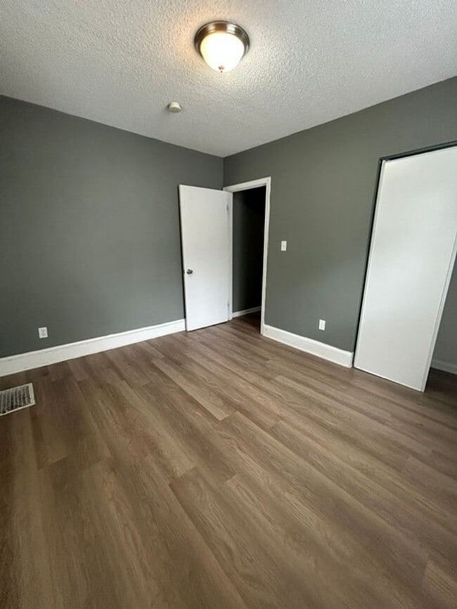 Building Photo - 1706 S Arlington Ave