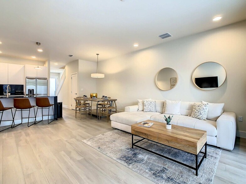 Building Photo - 17204 Blessing Dr