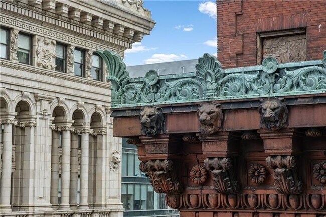 Building Photo - 306 Fourth Ave