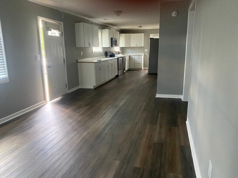 Building Photo - 255 Roberson Rd