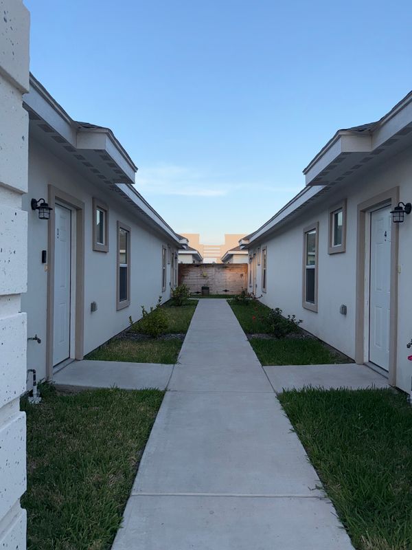 Building Photo - 1412 Lore Dr