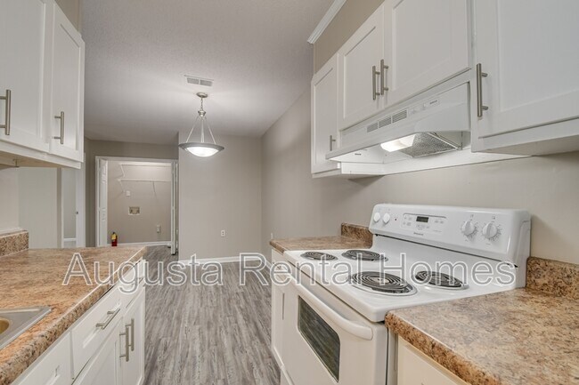 Building Photo - 332B Old Plantation Road