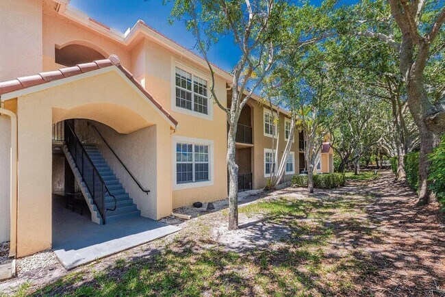 Building Photo - 15175 Michelangelo Blvd