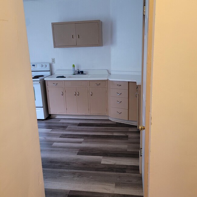 Building Photo - 1200 Race St