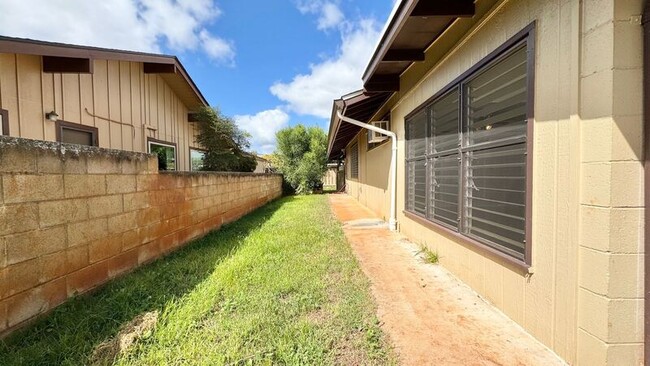 Building Photo - 94-334 Kamalei Street