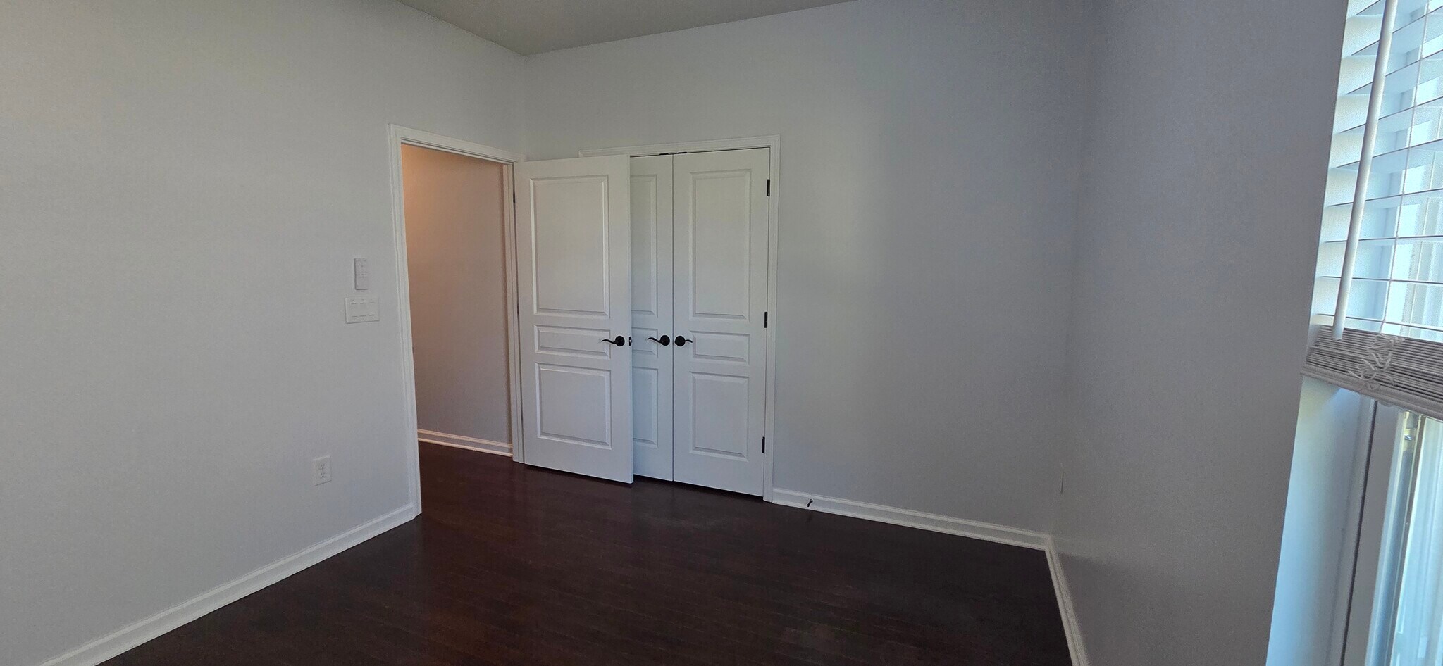 Secondary bedroom. - 409 Golden Rod Ct