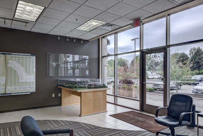 Building Photo - 401 Pinnacle Way