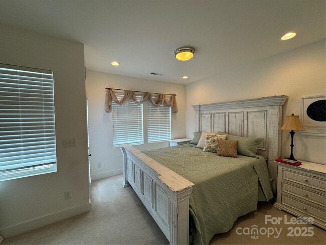 Building Photo - 2009 Hamorton Pl