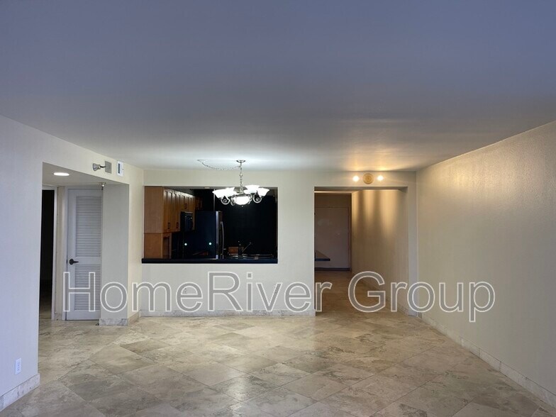 Building Photo - 2413 Bayshore Blvd