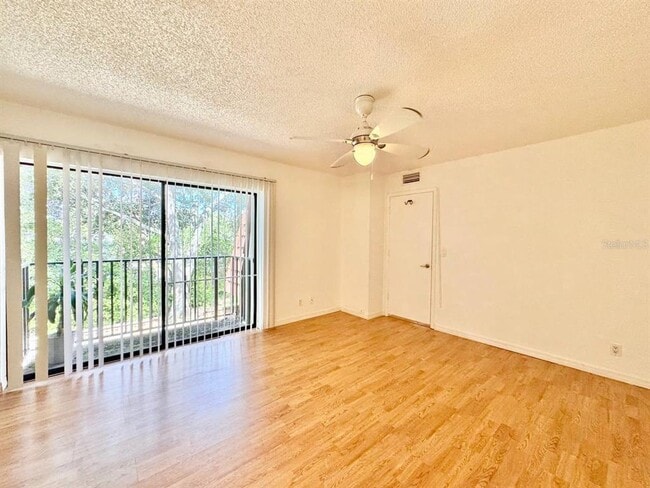 Building Photo - 2636 10th Ct