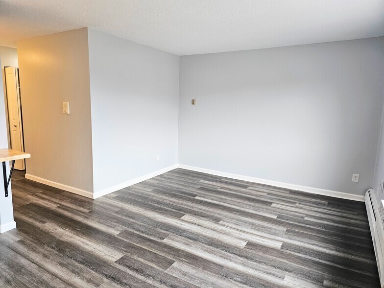 Building Photo - 2446 Aldrich Ave S