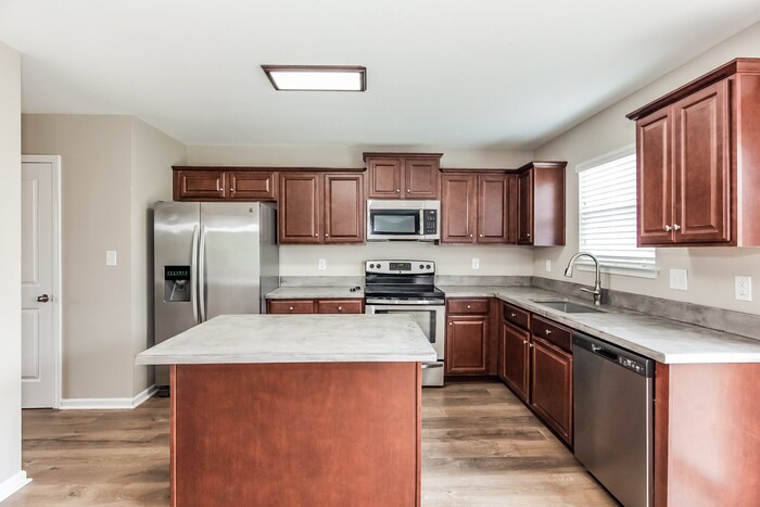 Building Photo - 1800 Windy Willow Ln