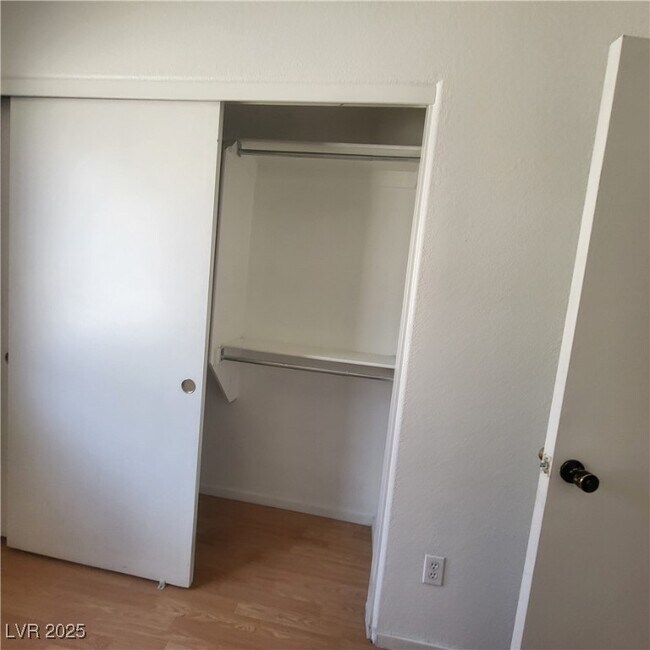 Building Photo - 7813 Seychelles Ct