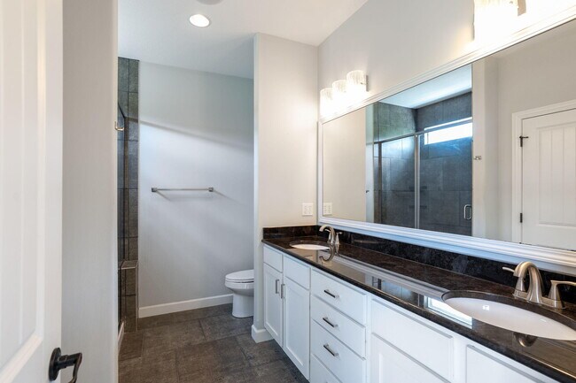 Building Photo - 2414 Nottoway Dr