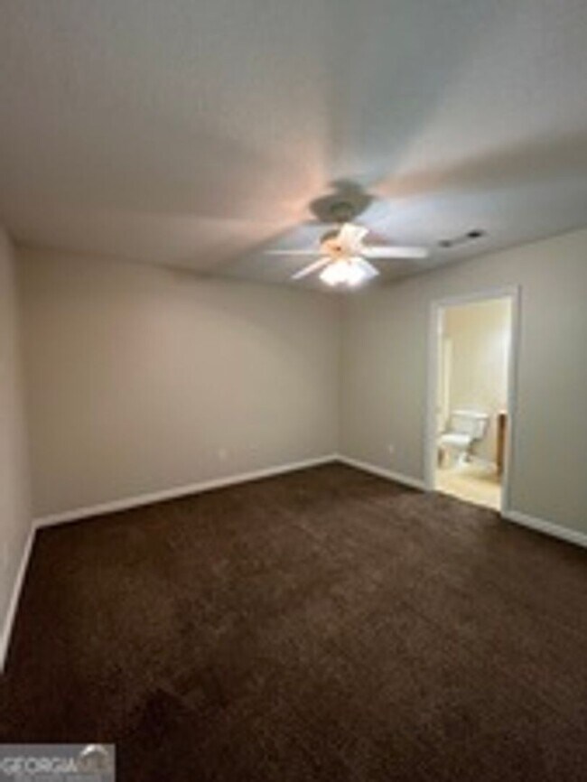 Building Photo - 408/410 Lawnwood Ct