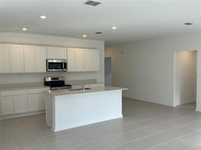 Building Photo - 5434 Lewisham Dr