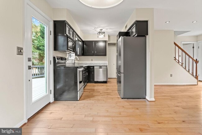 Building Photo - 10610 High Beach Ct