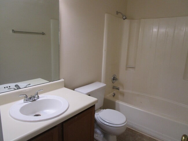 Building Photo - 610 Archdale Dr